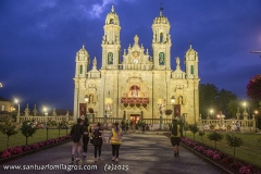 Peregrinos llegando al Santuario